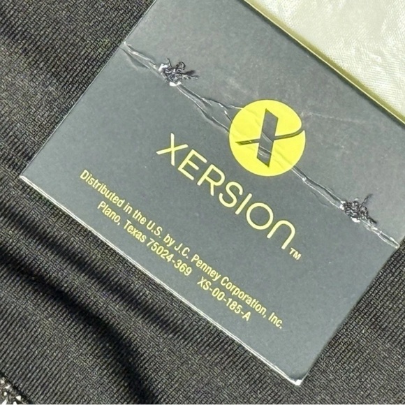 NWT Xersion Women's Black Neon Green Capri Workout Yoga Pants Size XL 36 X 20 - Picture 8 of 10